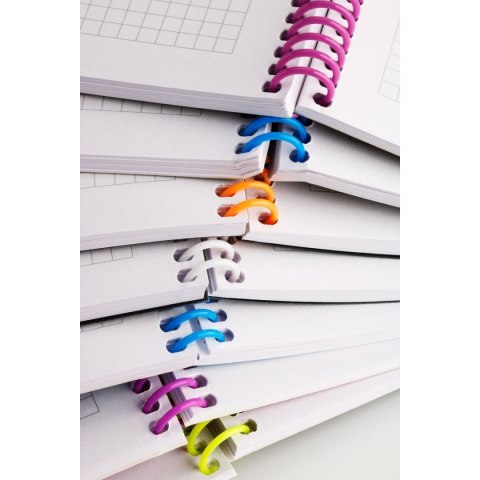 Kołozeszyt (kołonotatnik) A5 80k. 80g krata Happy Color (HA 4742 1825-ME1)