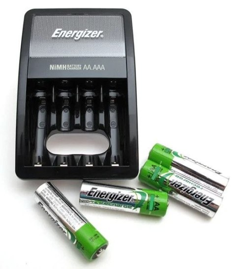 Ładowarka akumulatorowa Ni-MH Maxi + 4 x R6/AA 2000 mAh Energizer (EN-321401)