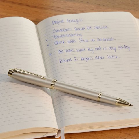 Ekskluzywne pióro kulkowe im f MONOCHROME CHAMPAGNE wkład niebieski Parker (2172955)